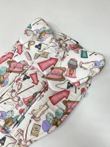 Подушка у візок "Крила Ангела" Парк розваг і однотон рожевого туману Decoza Moms (Pillow-B2554-B2715)