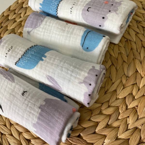 Комплект муслінових серветок для догляду за малюком 4 шт Decoza Moms (SMs06)