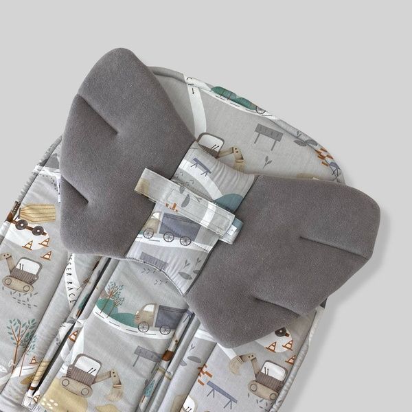 Подушка в коляску "Крылья Ангела" Машинки на дорогах и серый велюр Decoza Moms (Pillow-S2659-W004)