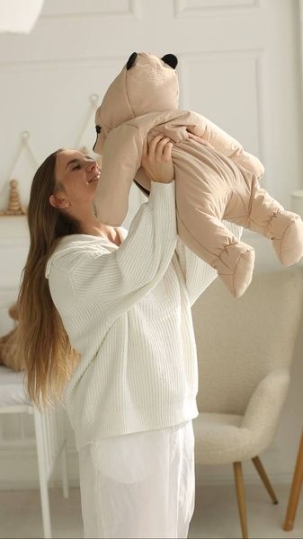 Зимний комбинезон с закрытыми ножками "Бежевый" Decoza Moms (zimakomb03-PM009) 56-62 см