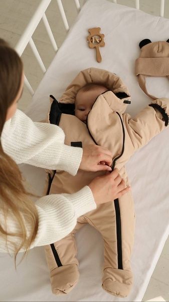 Зимний комбинезон с закрытыми ножками "Бежевый" Decoza Moms (zimakomb03-PM009) 56-62 см