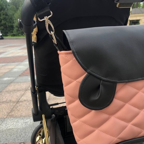 Сумка на коляску Пудра и Черная экокожа Decoza Moms (S-K017-K001-R-EM)